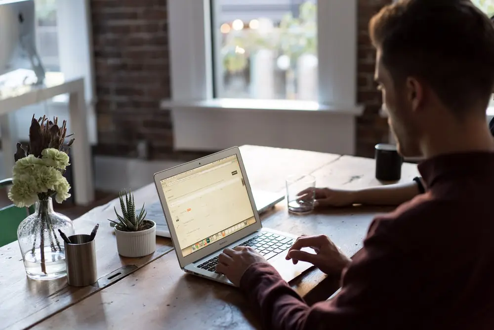 Understanding and Navigating Work Politics: Strategies for a Healthier Workplace